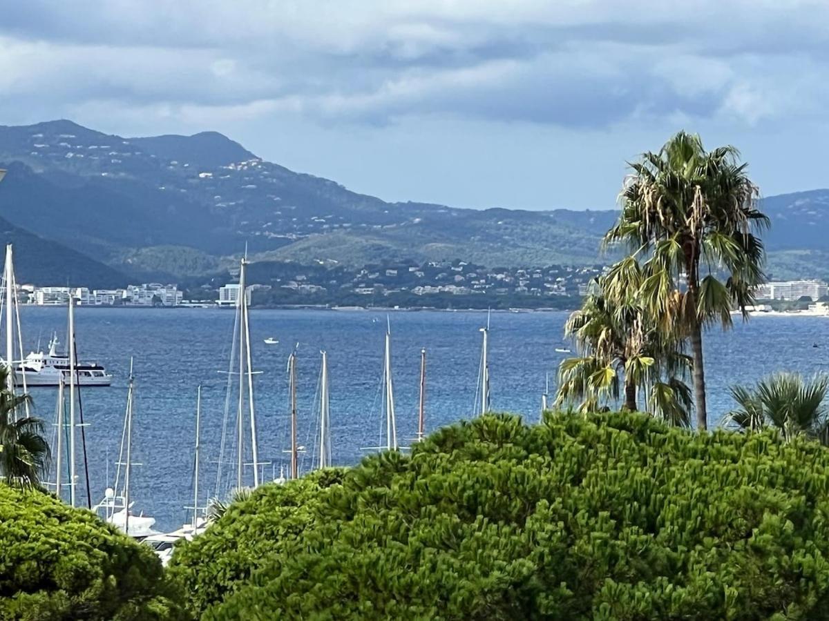 Appartement Sea View, Floor Facing Port Canto In Palm